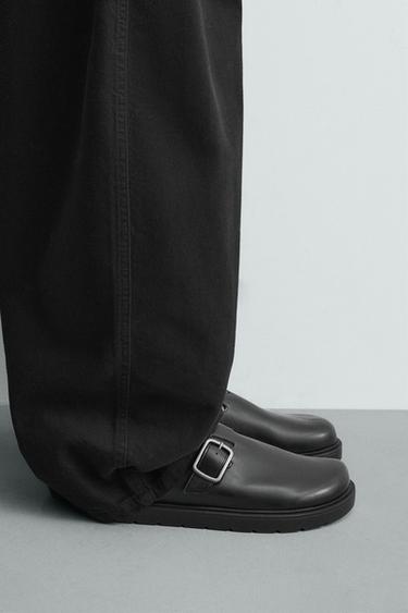 SABOTS À BOUCLE - Noir de Zara - Image 1