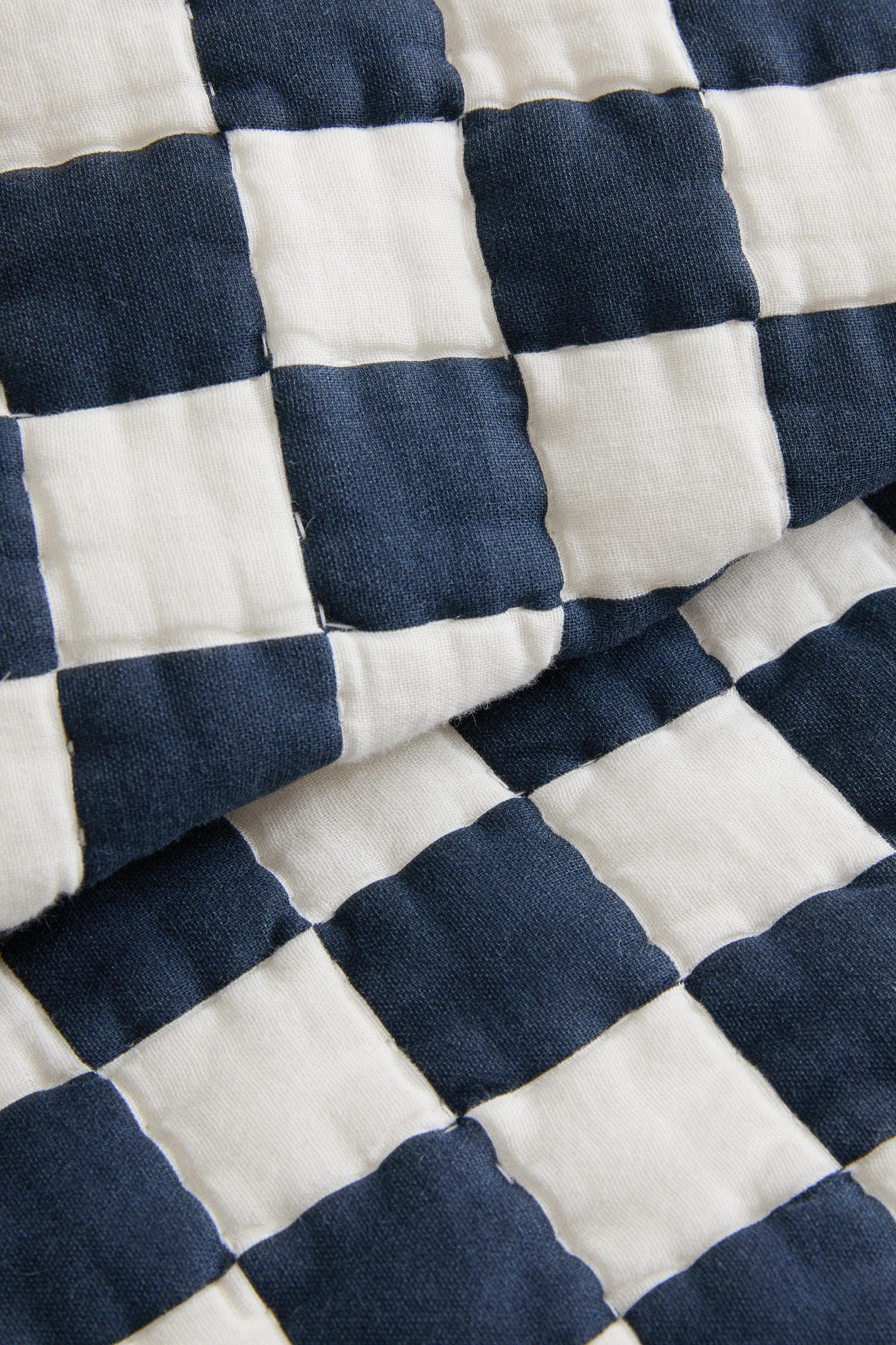 Zara Kareli Pamuklu Yorgan görsel 4