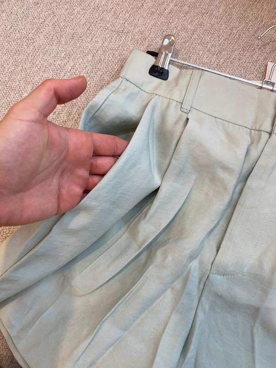 PLEATED SHORTS - Image 3