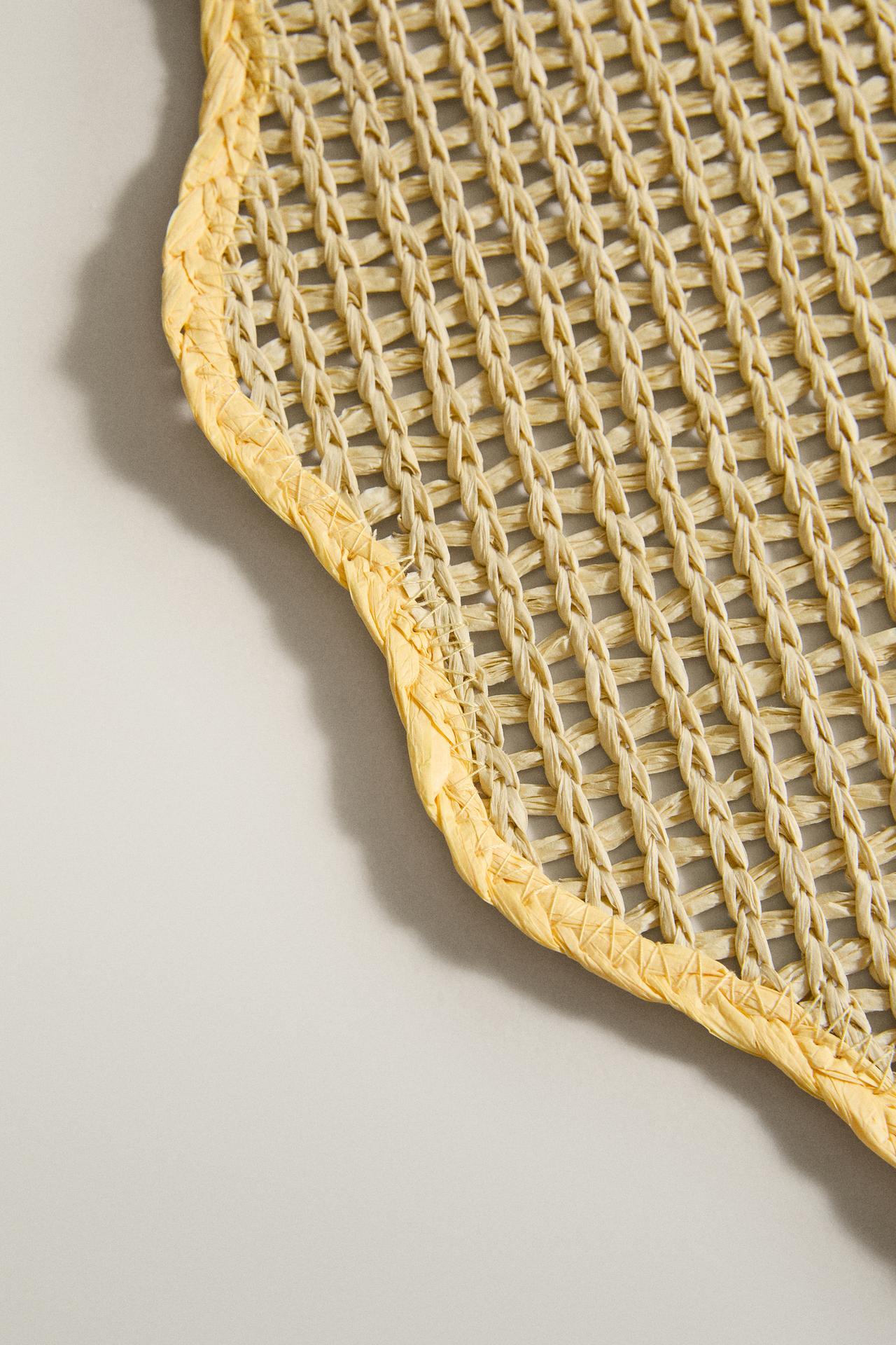 YELLOW FLORAL PAPER PLACEMAT — Yellow