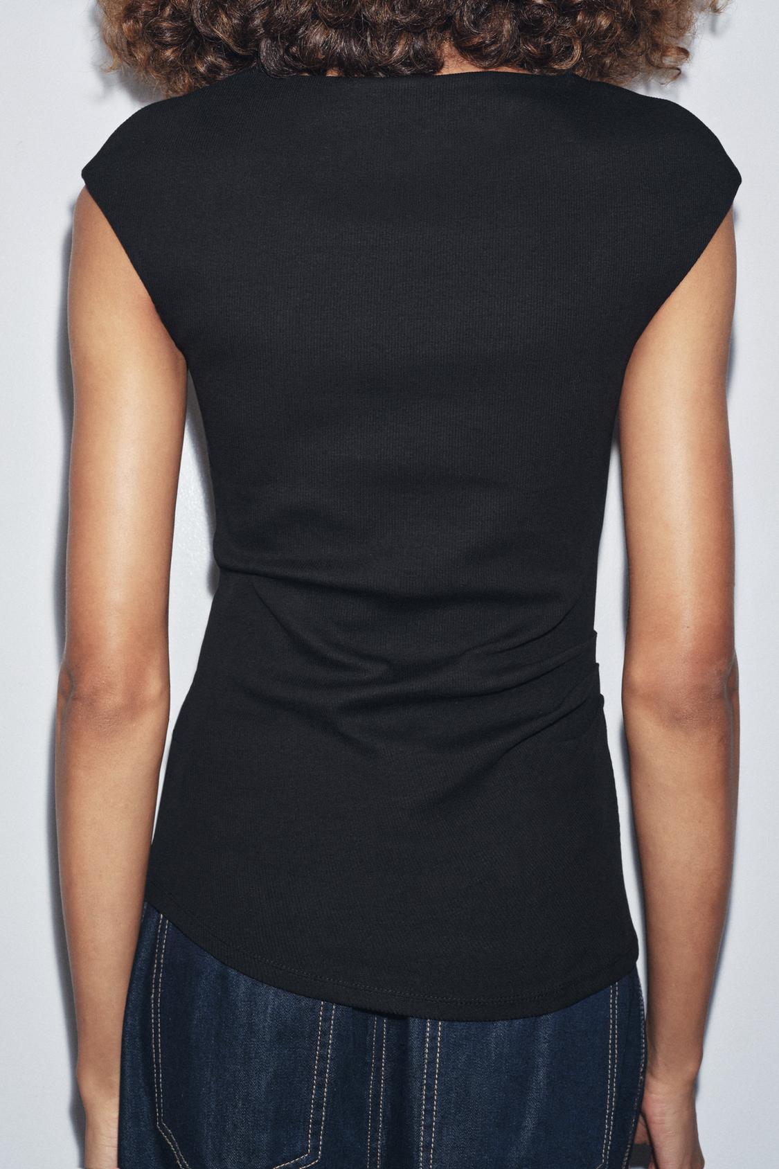 RIBBED DRAPED TOP