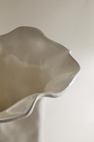 VASE FAÏENCE BRILLANT ONDULÉ - blanc de Zara - Image 1