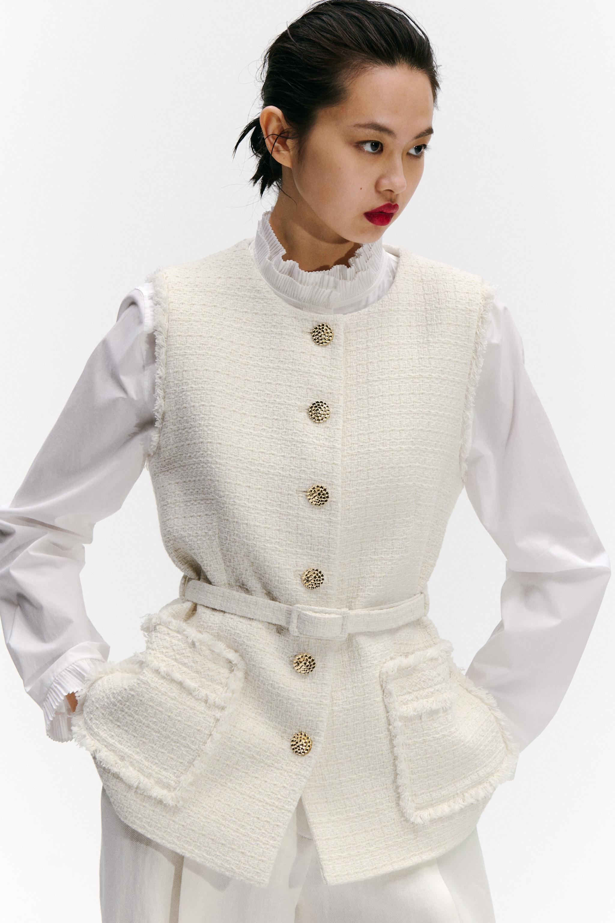 ベルト テクスチャー ベスト - エクリュ | ZARA Japan / 日本