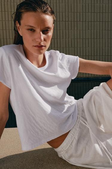 T-SHIRT I BOMULD MED KORTE ÆRMER - Hvid fra Zara