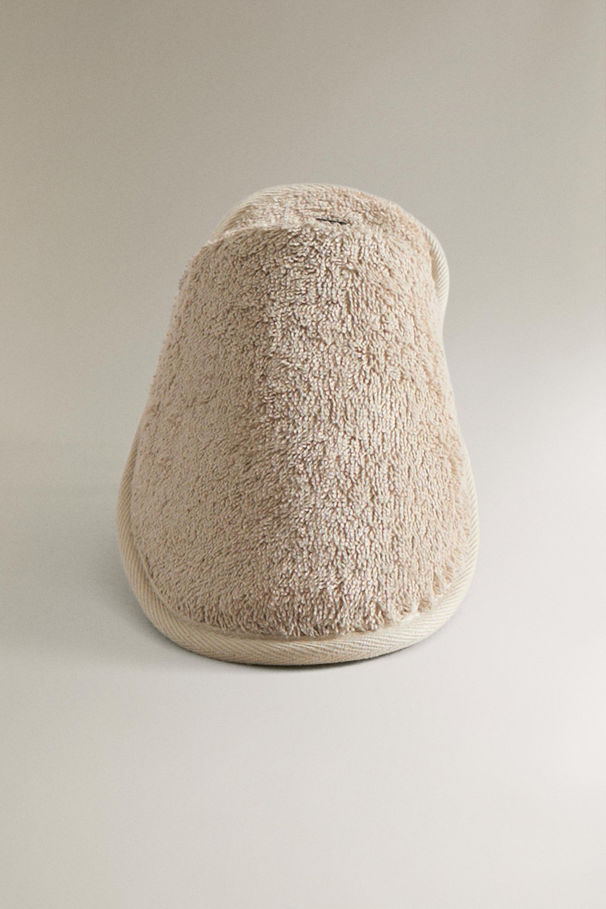 CHAUSSONS SERVIETTE DE BAIN