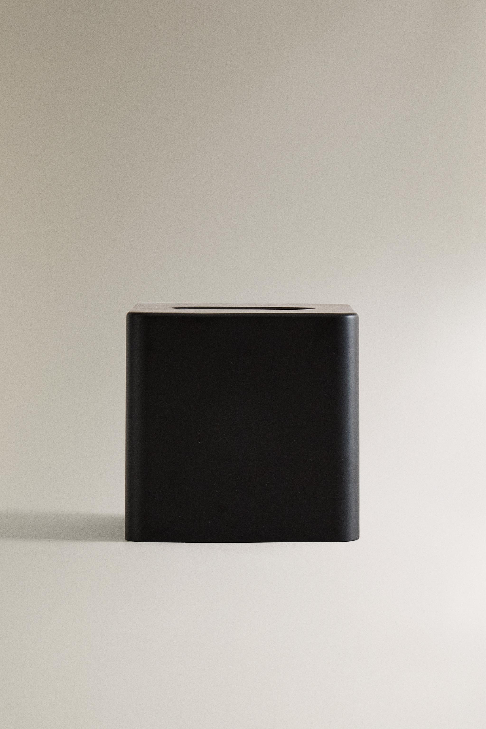 SQUARE RESIN TISSUE BOX