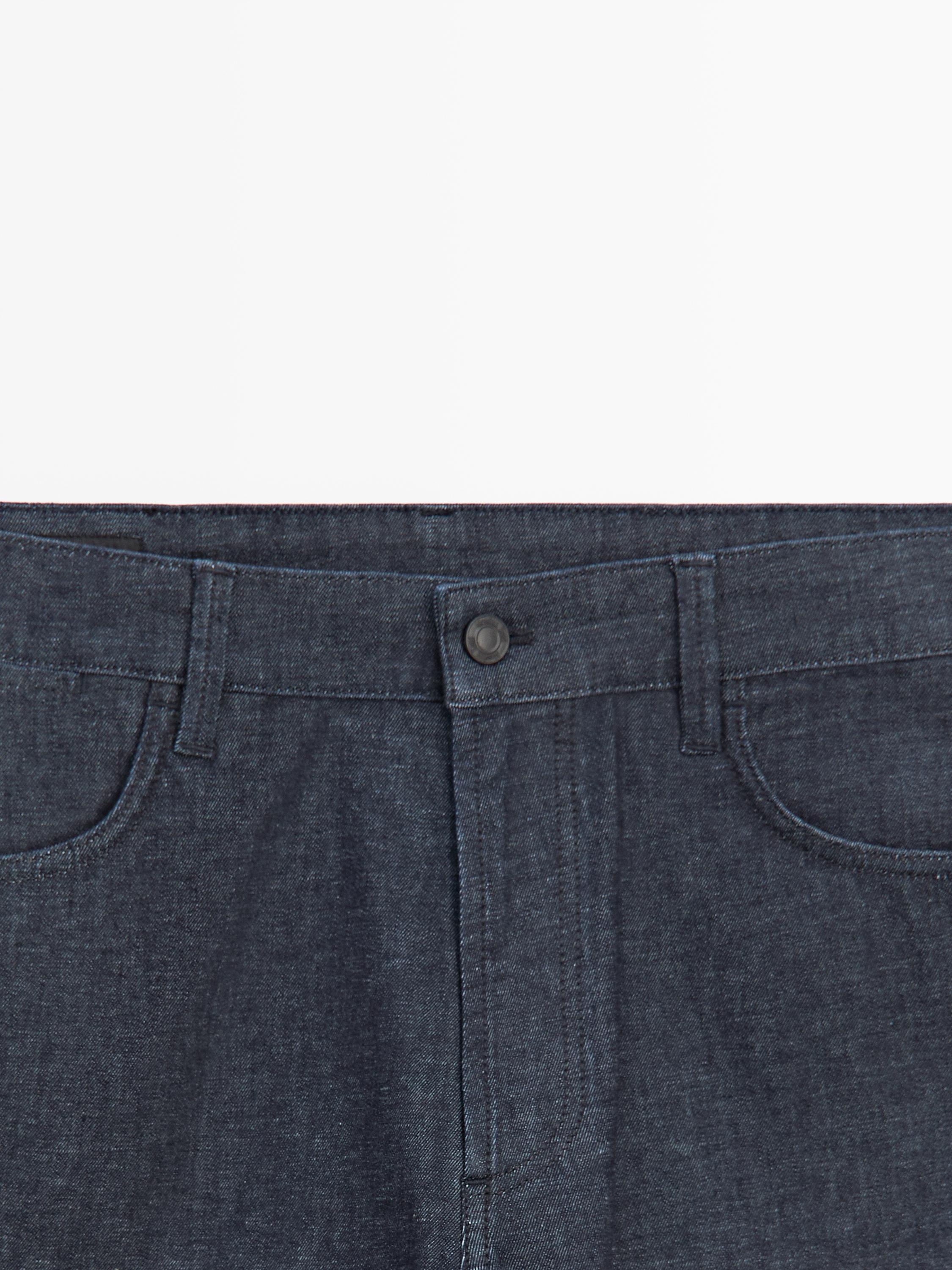 Lightweight slim-fit rinse wash jeans