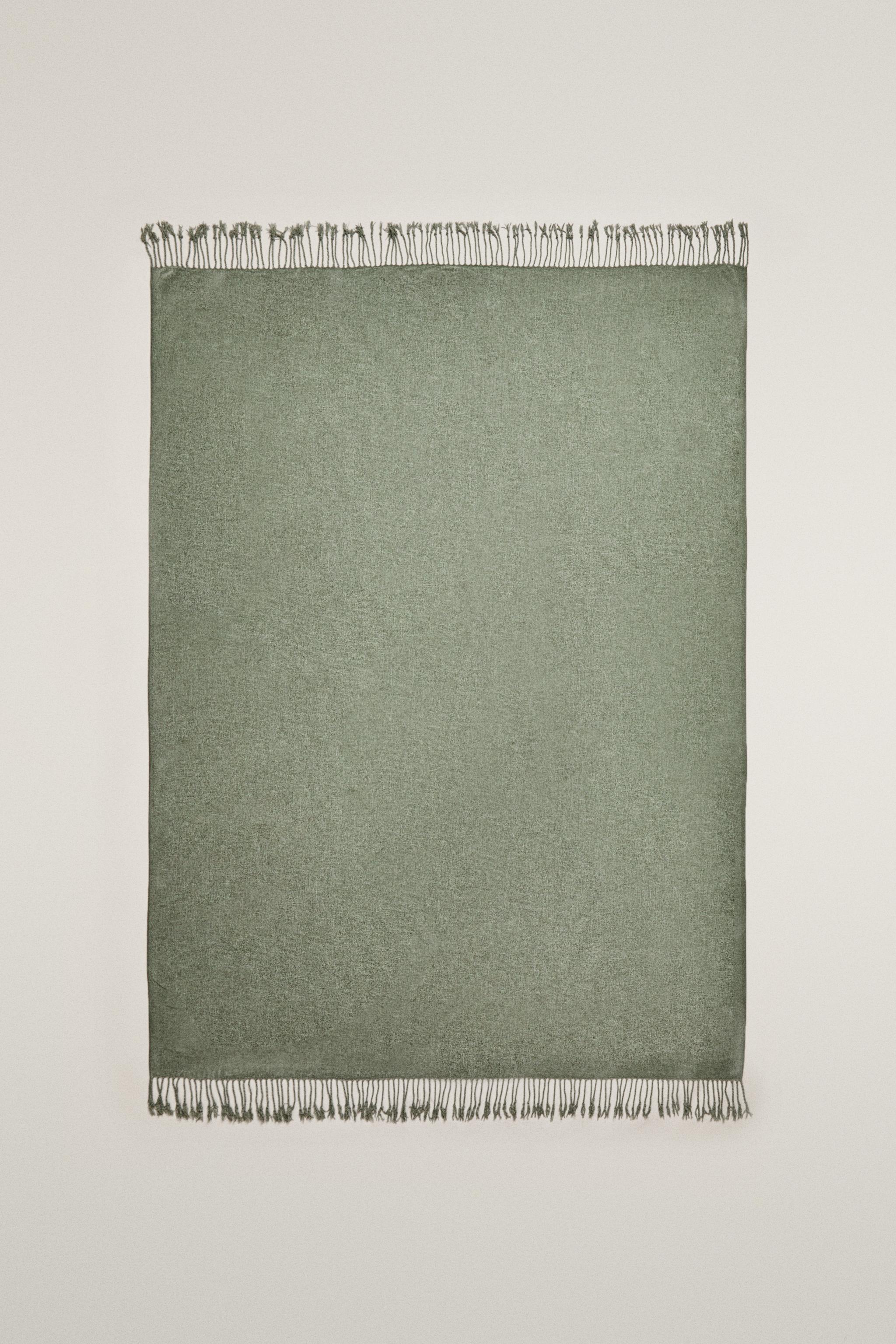 CHENILLE BLANKET