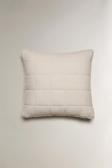 REVERSIBLE FAUX SHEARLING CUSHION COVER FOR QUILTS - Light grey by Zara - Image 2
