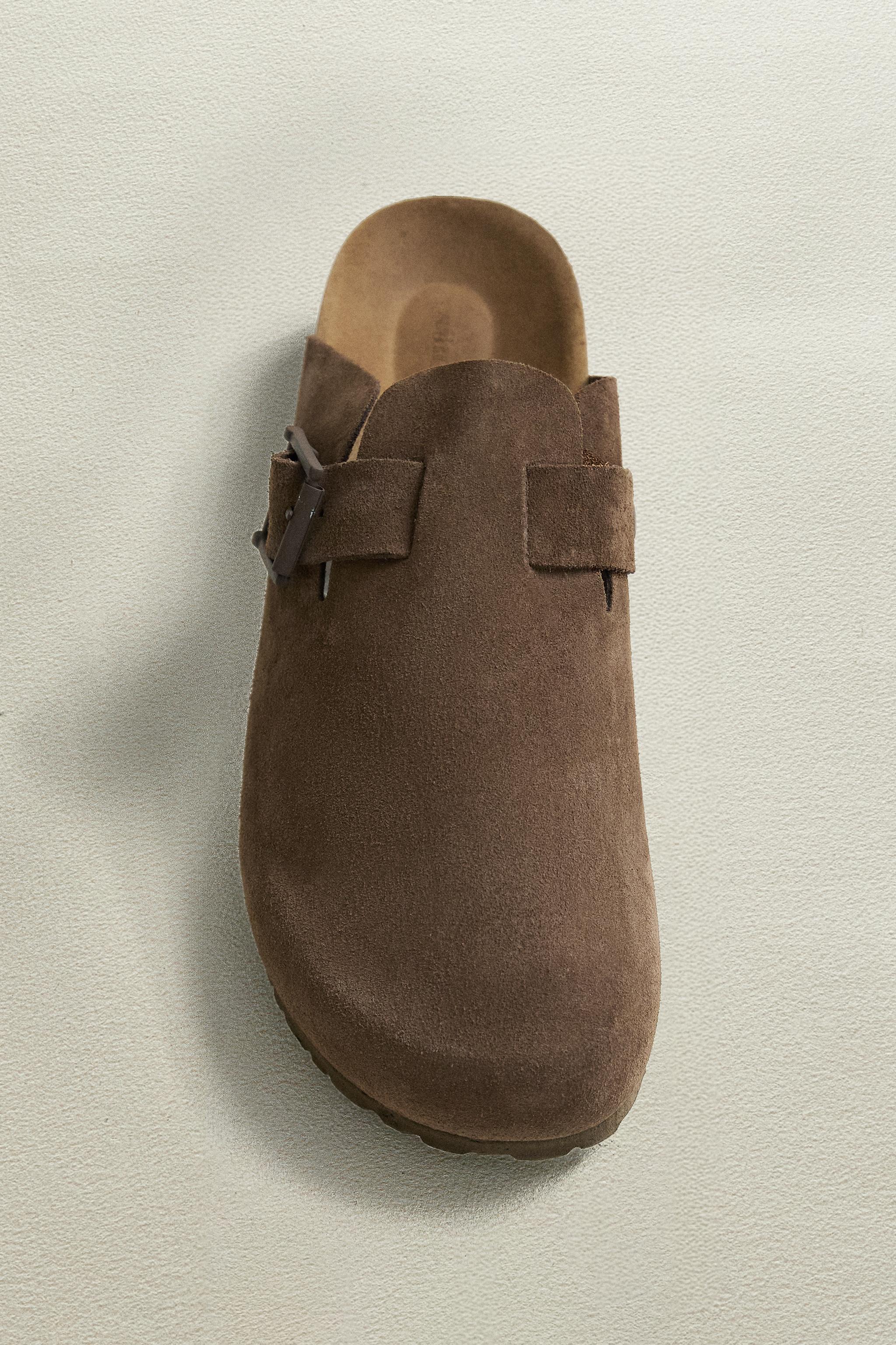 SABOTS EN CUIR BOUCLE