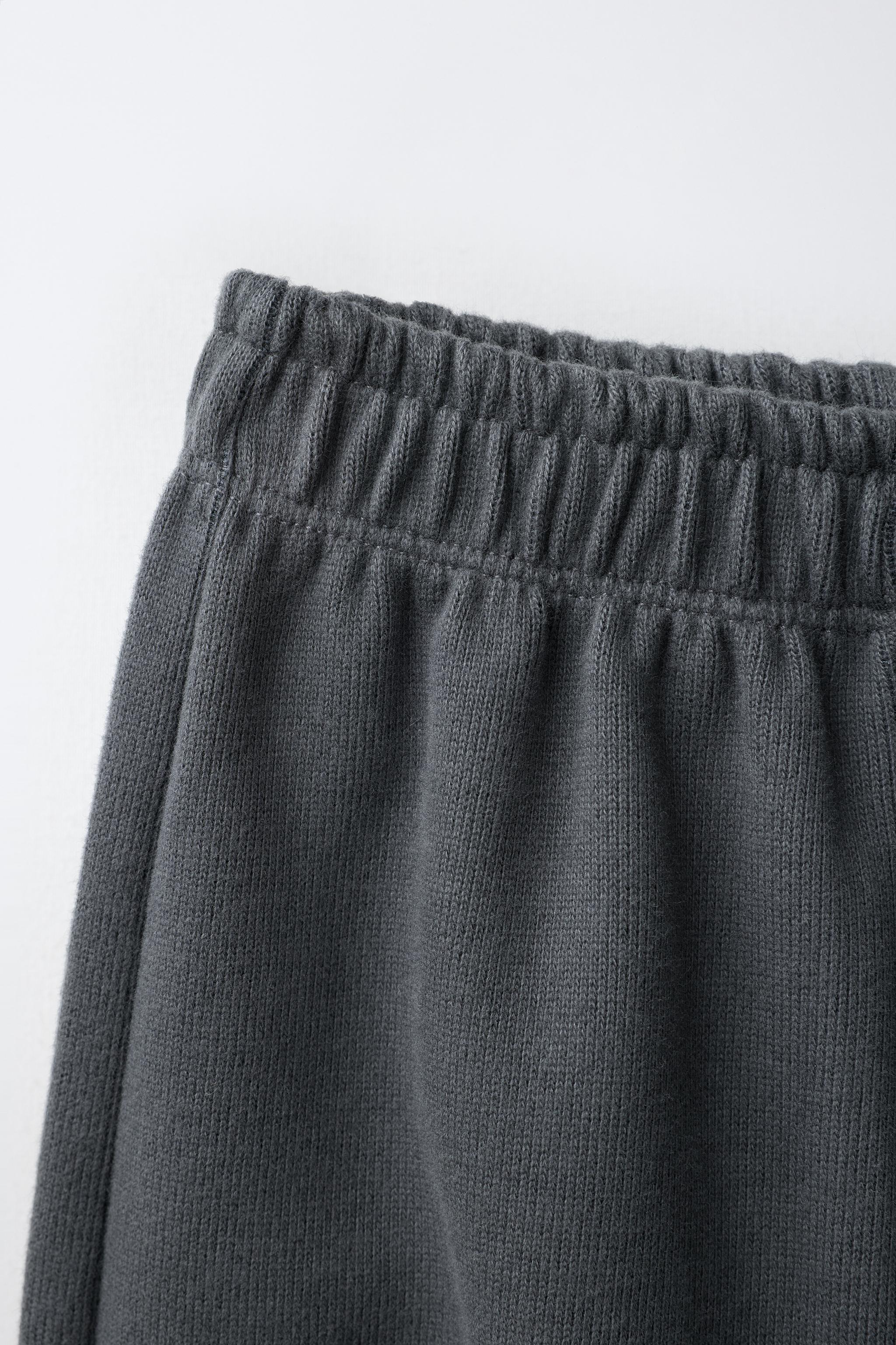 ENSEMBLE DE JOGGING AVEC SWEAT ET PANTALON JOGGER UNI