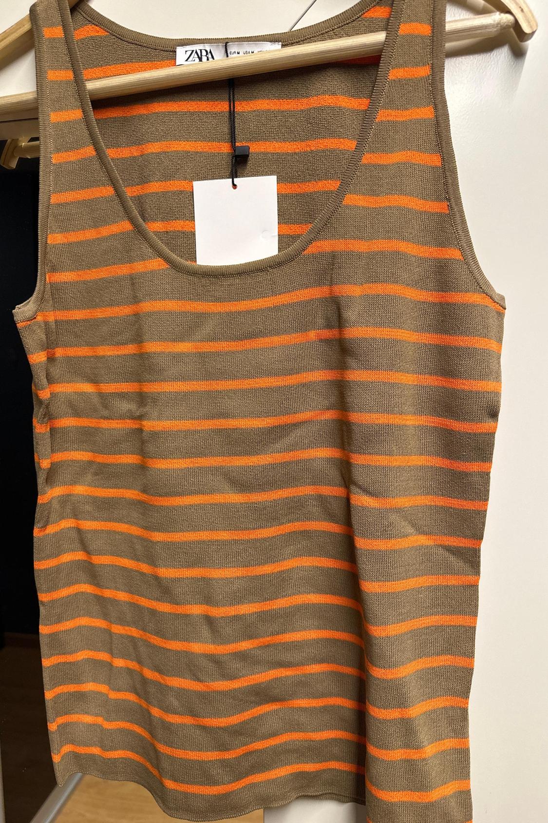 STRIPED KNIT TOP