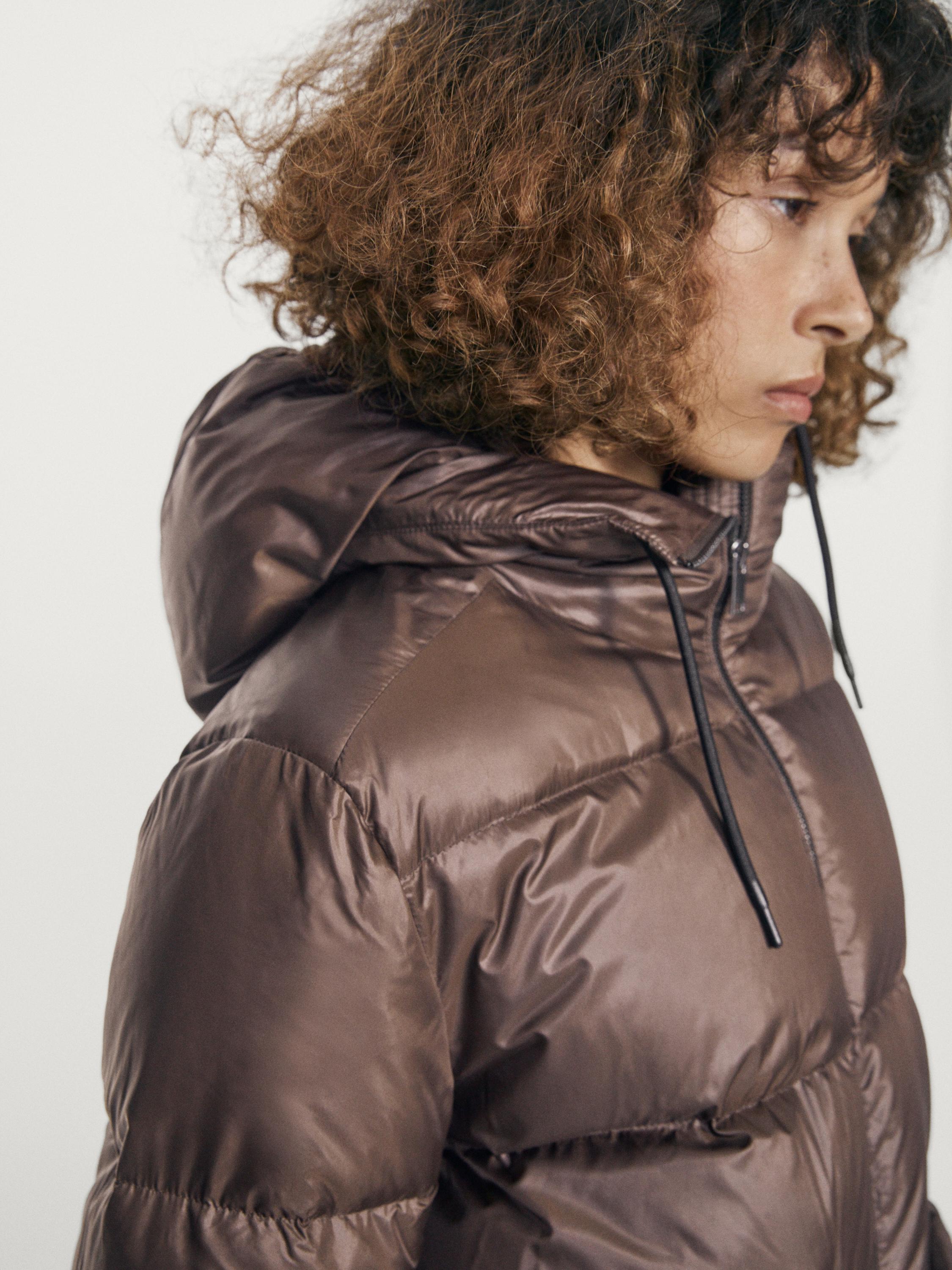 Water-repellent shiny down jacket