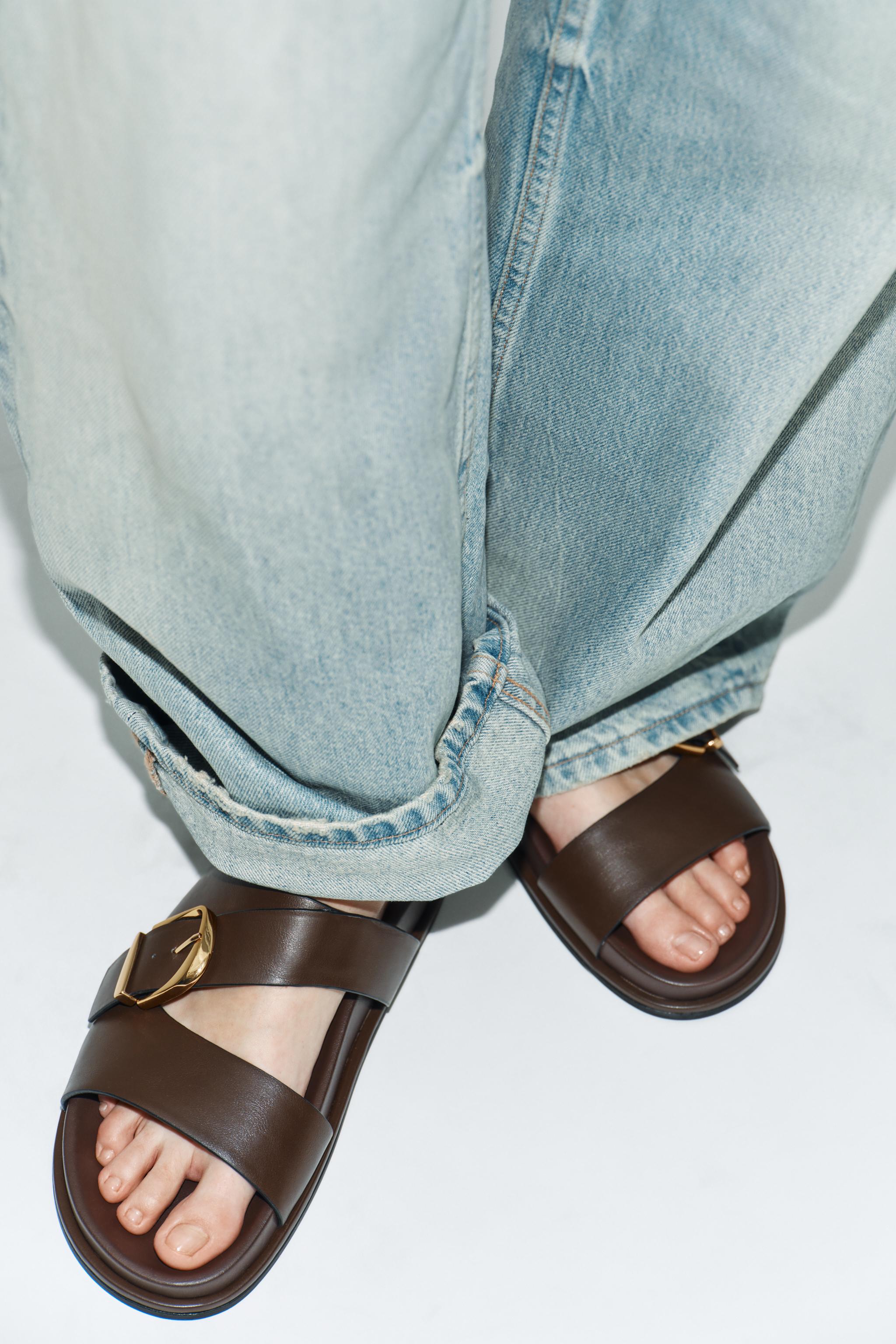 バックル付きサンダル - ブラウン | ZARA Japan / 日本