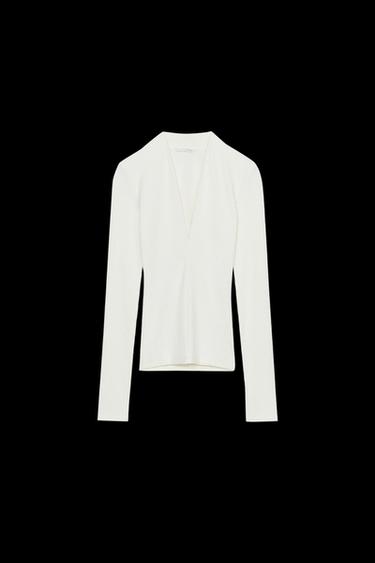 CAMISETA RIB ESCOTE PICO - Crudo de Zara