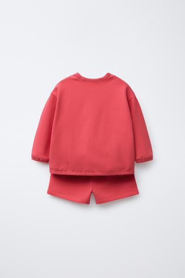 ENSEMBLE SWEAT-SHIRT ET BERMUDA À INSCRIPTION - Rouge de Zara - Image 1