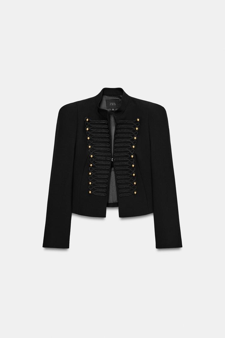 Blazer entallado con hombreras 6