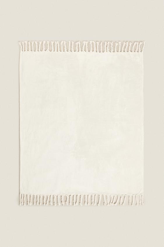 FLEECE BLANKET WITH FRINGING Oysterwhite ZARA United States