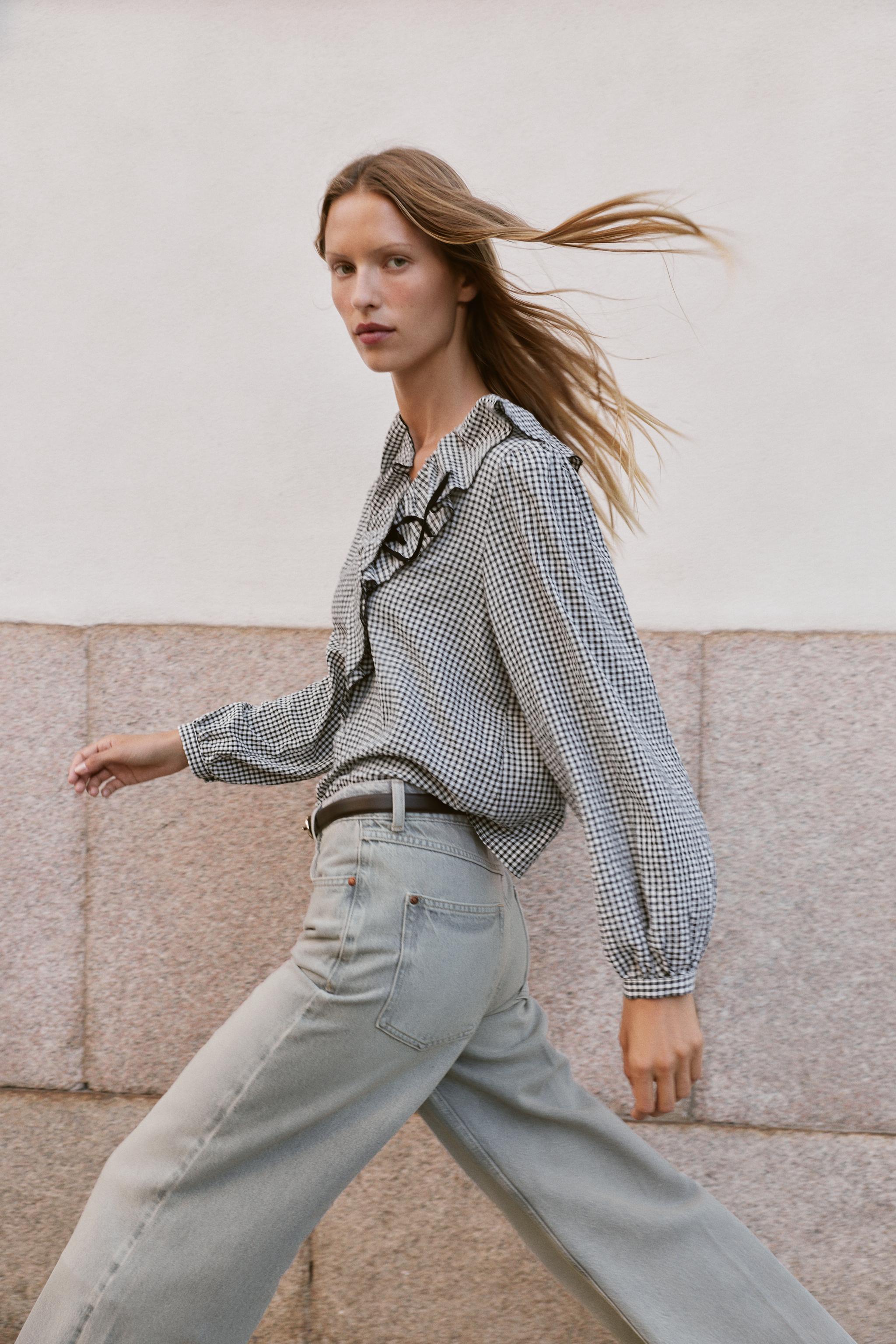 RUFFLED GINGHAM BLOUSE