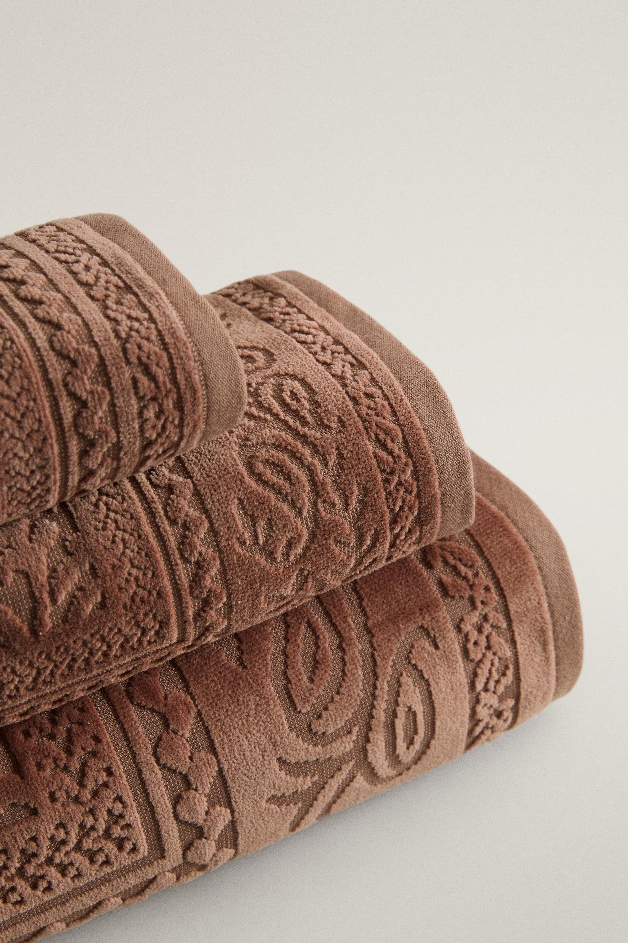 SERVIETTE DE BAIN JACQUARD FLEURS