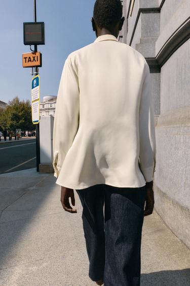 CHEMISE SATINÉE CROISÉE - Écru de Zara - Image 3