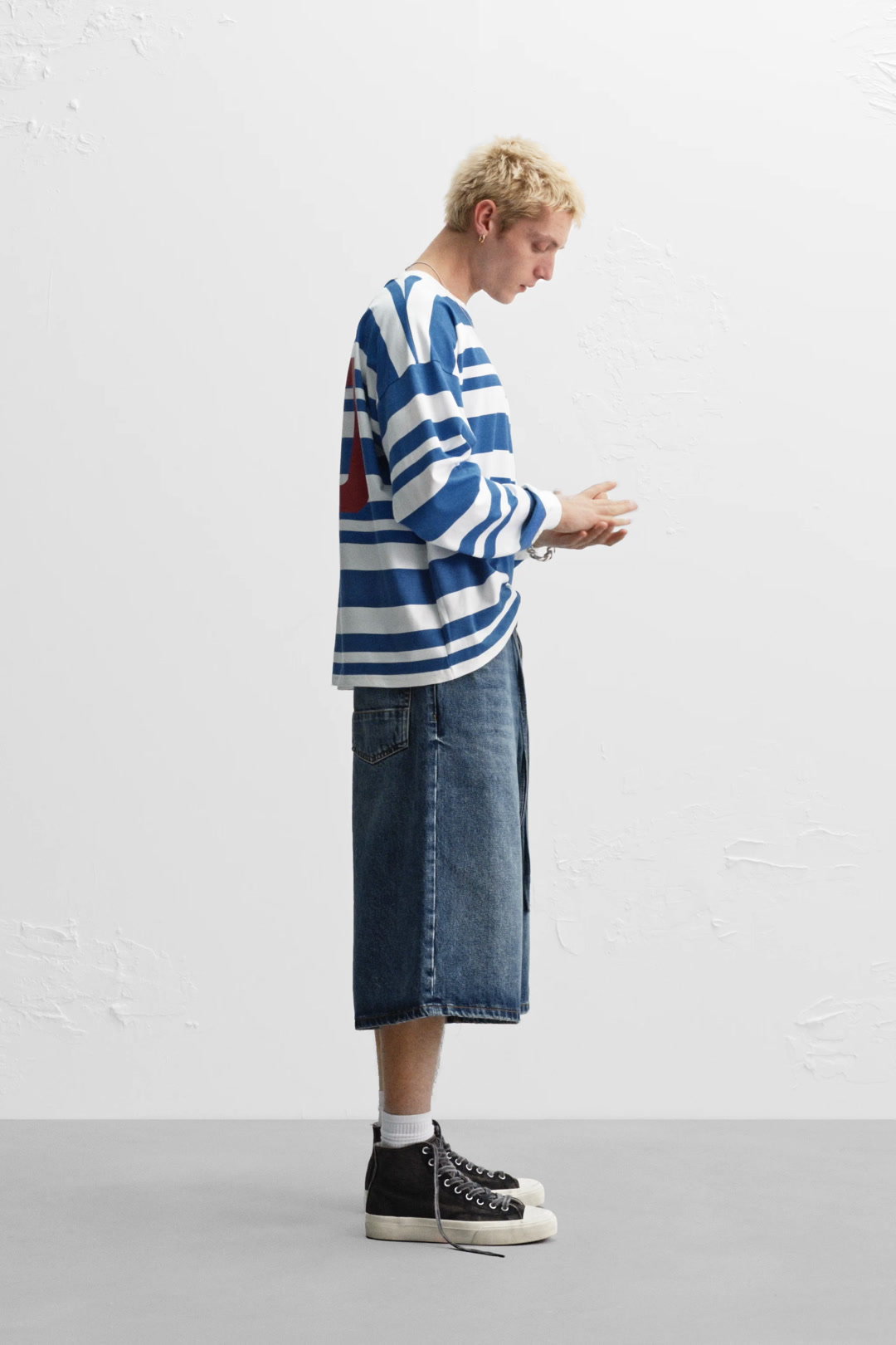 【ZARA】ナンバーストライプTシャツ ホワイト/ネイビーブルー ナンバーストライプTシャツ - ホワイト/ネイビーブルー | ZARA