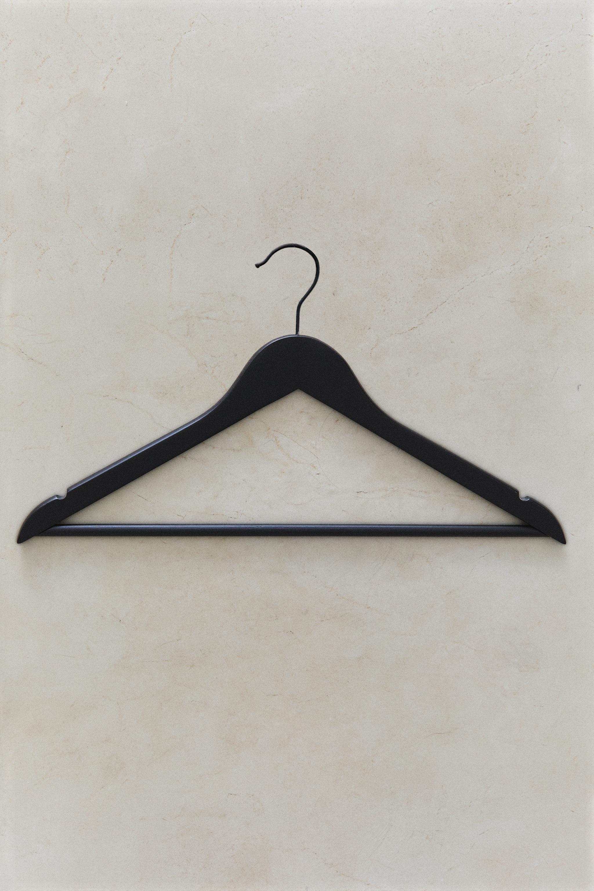 LACQUERED WOODEN HANGER (SET OF 3) — Black