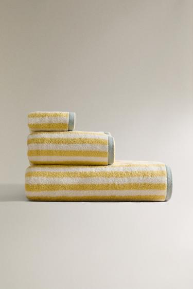 REVERSIBLE STRIPED BATH TOWEL - Multicoloured by Zara