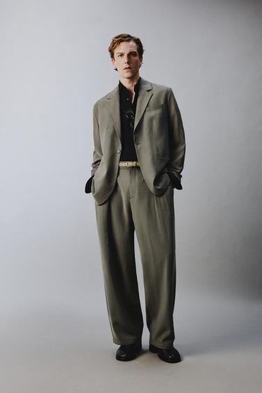 بليزر بدلة بقصة مريحة - خَام/كاكي الخاص بـ Zara