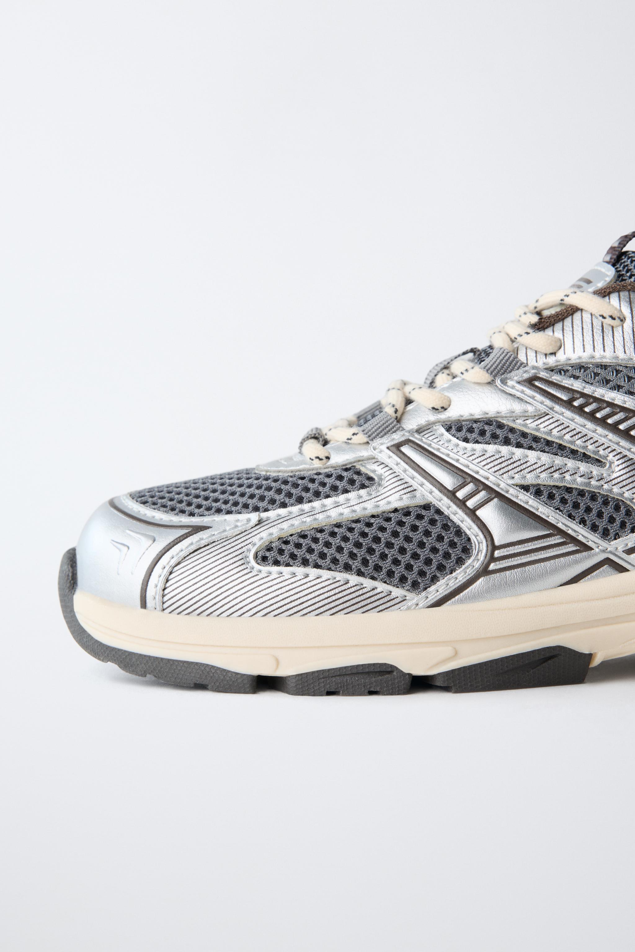 METALLIC SNEAKERS