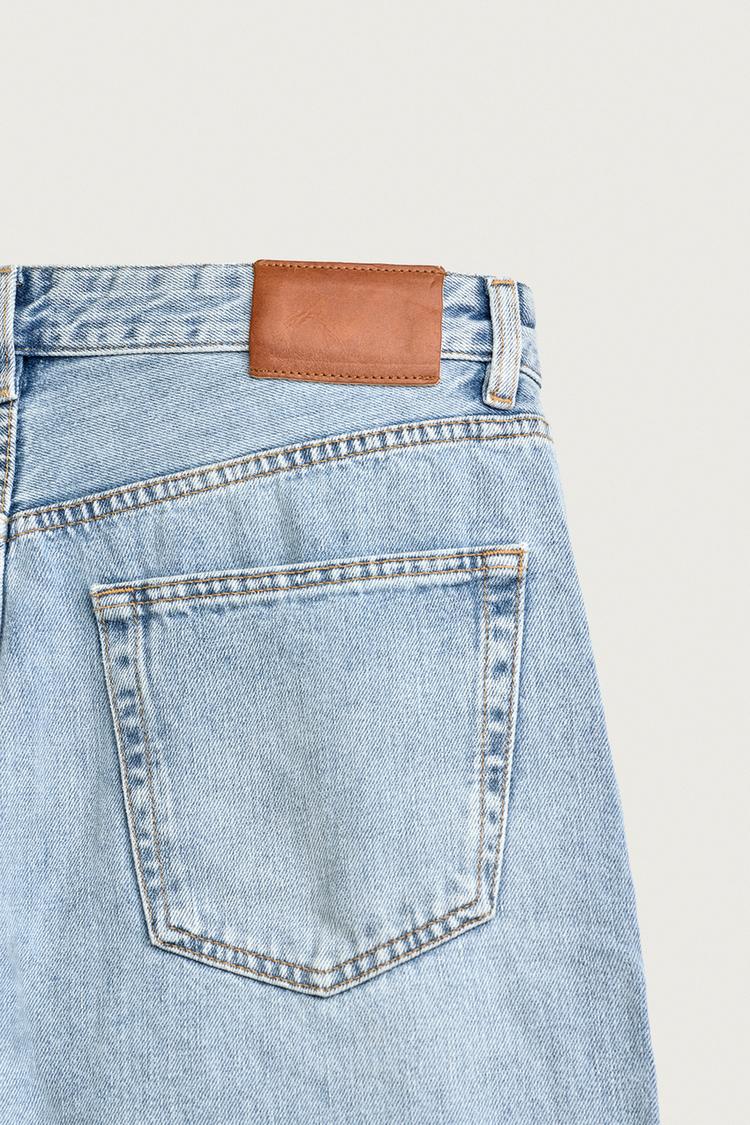 Jeans de corte holgado y cropped 8