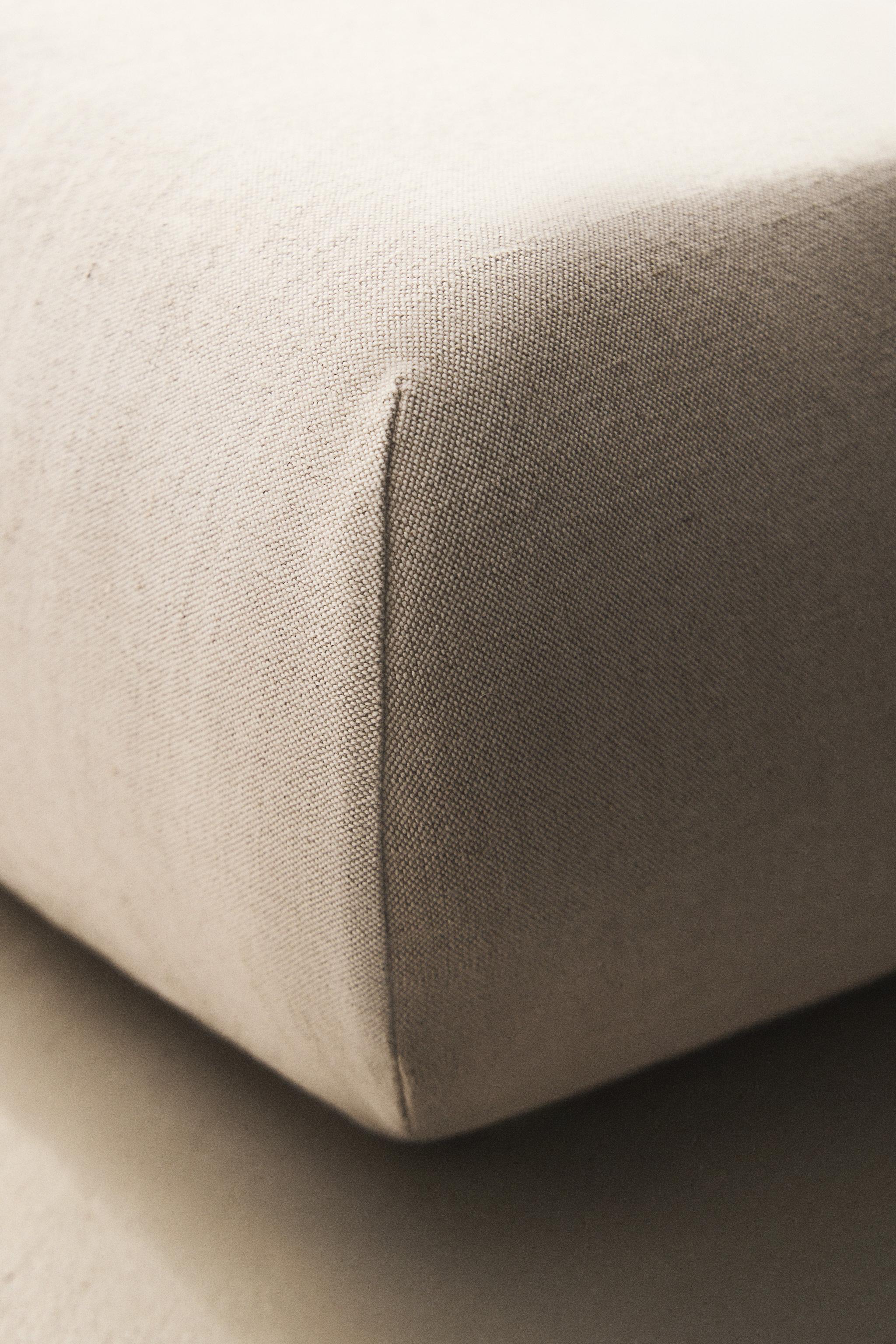 QUILTED MATTRESS BASE — Light beige