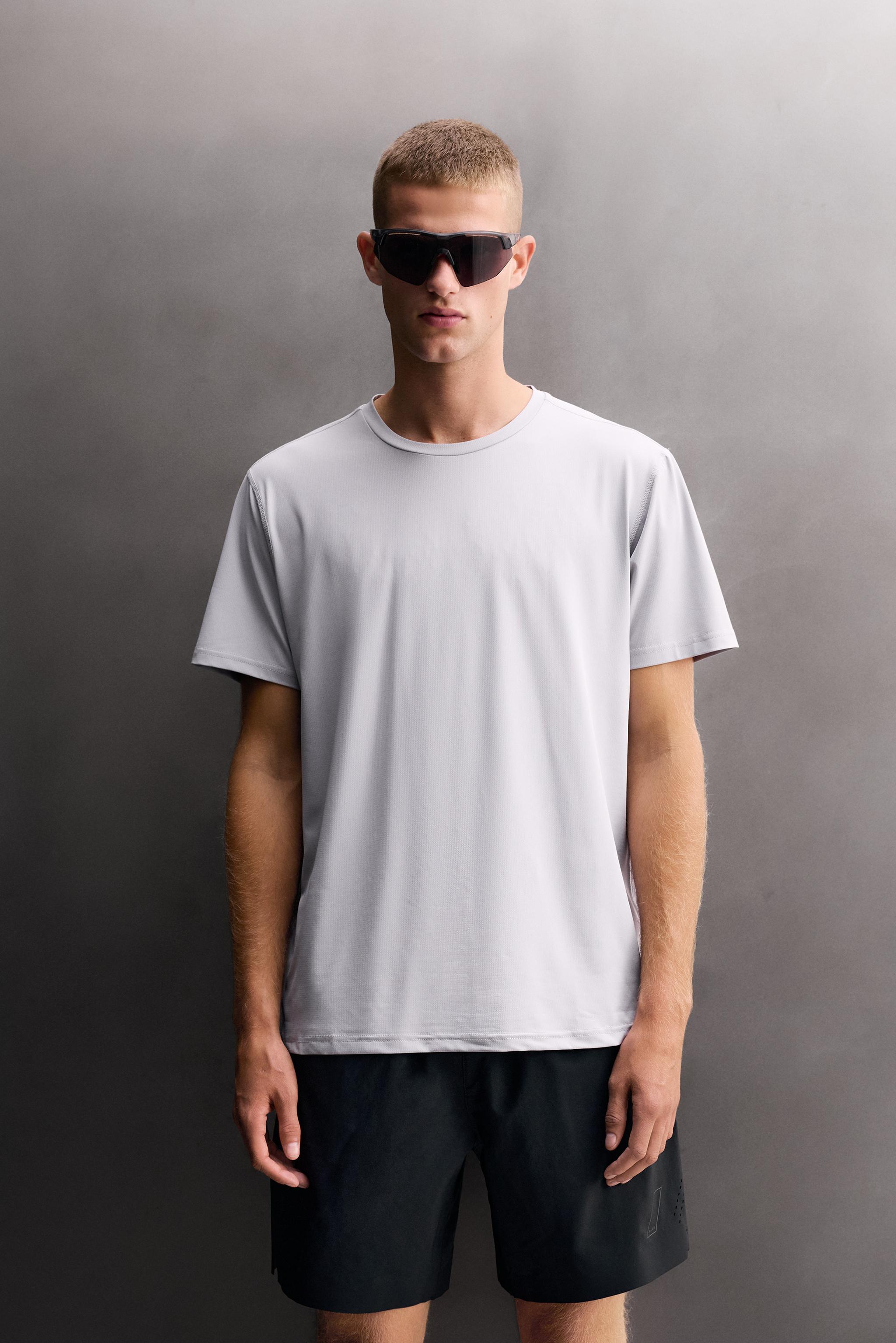 BASIC TECHNICAL T-SHIRT — Light blue