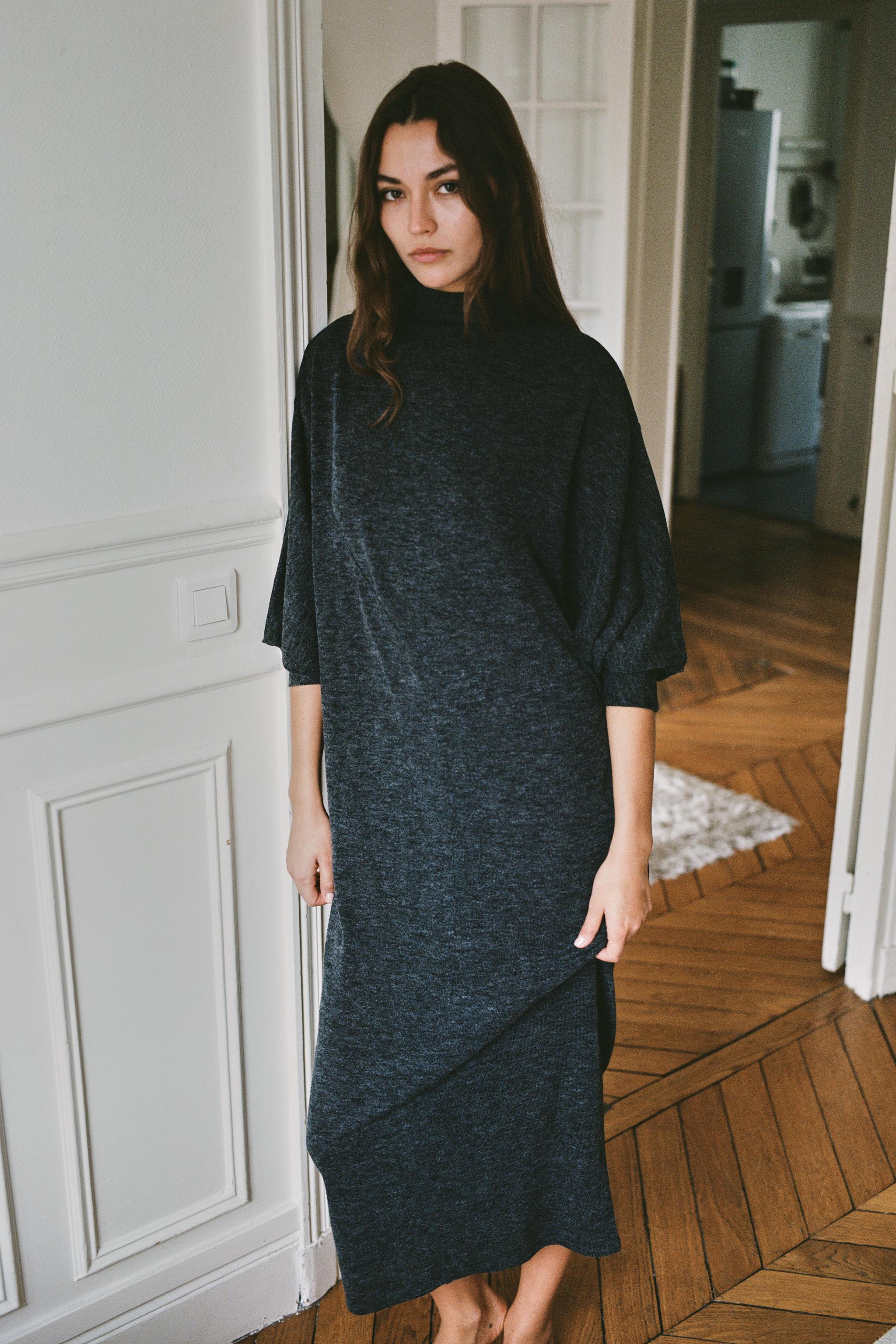 ROBE LONGUE MANCHES CHAUVE-SOURIS