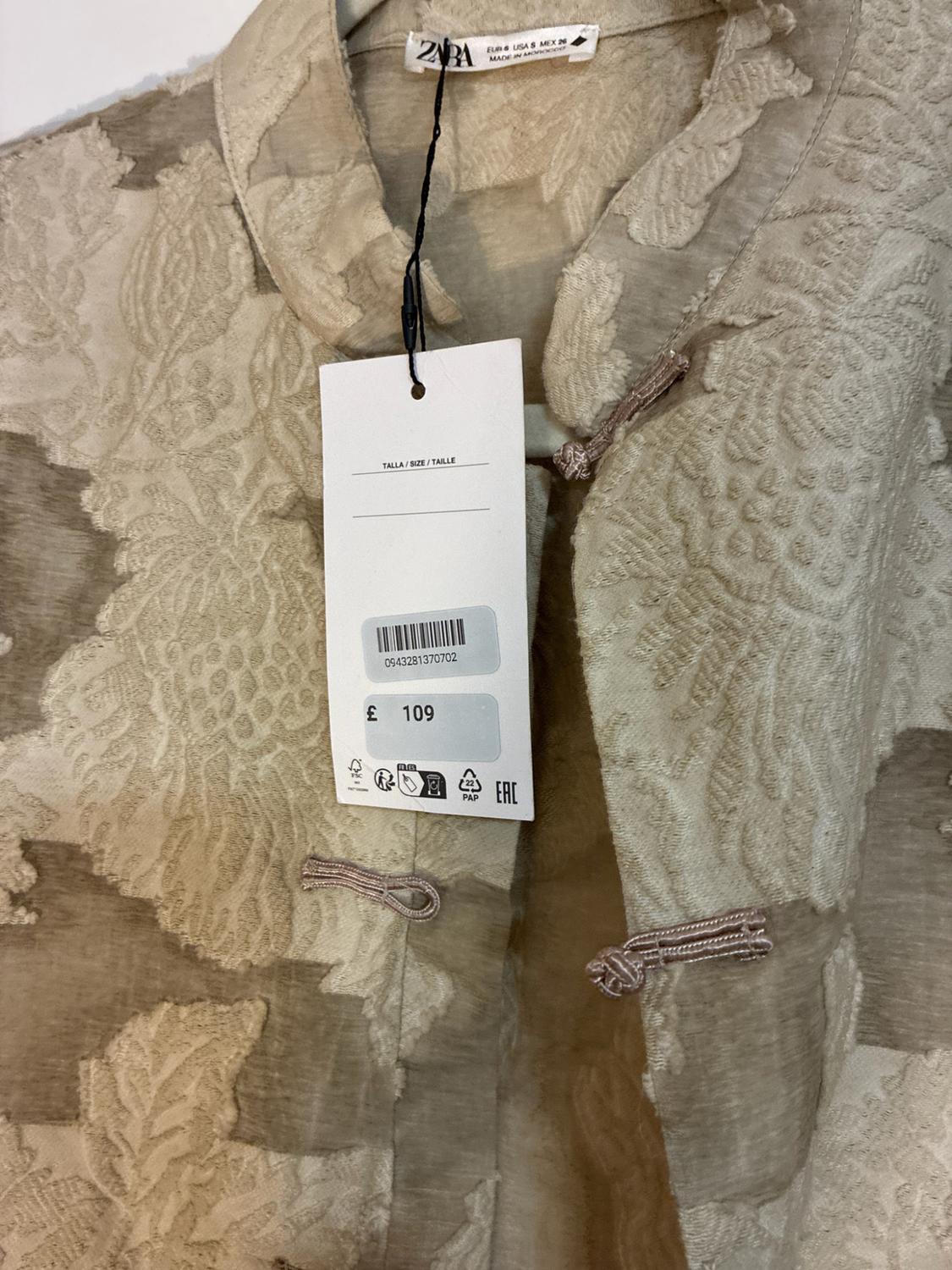 LIMITED EDITION FLORAL JACQUARD KIMONO - Image 2
