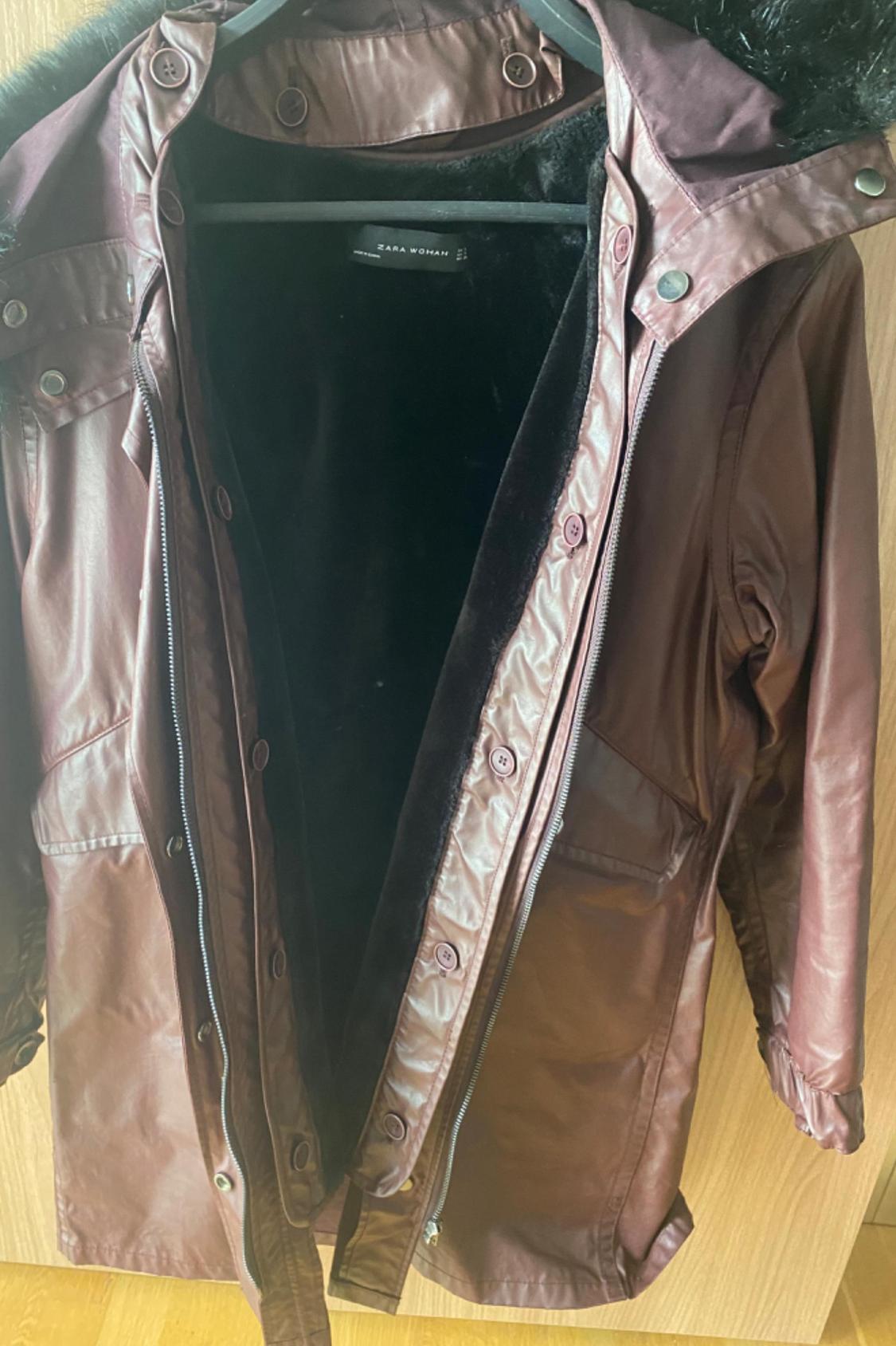 PARKA ENGOMADO COLOR BURDEOS - Image 2