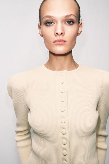 VESTE EN MAILLE À MANCHES BOUFFANTES - Écru moyen de Zara