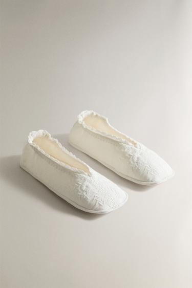 FOLDABLE LACE SLIPPERS — Ivory 2