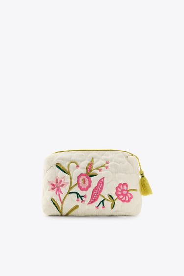 CONTRAST EMBROIDERY QUILTED TOILETRY BAG - Ecru by Zara