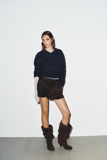 PLEATED BUTTON SHORTS - Brown by Zara