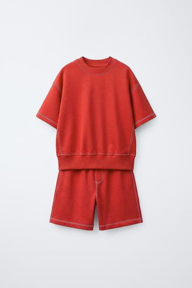 CONJUNTO CAMISETA Y BERMUDA FELPA PESPUNTES - Rojo de Zara