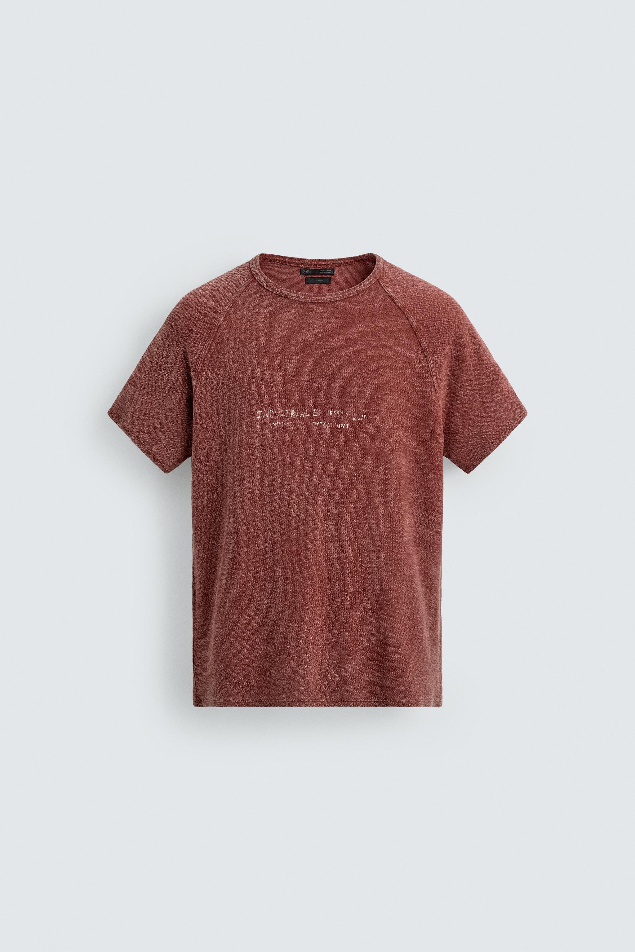 T-SHIRT EN MAILLE À IMPRIMÉS DÉLAVÉS