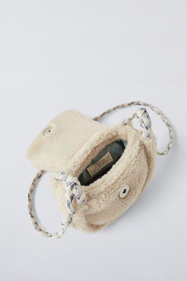 FAUX SHEARLING CROSSBODY BAG - Ecru White by Zara