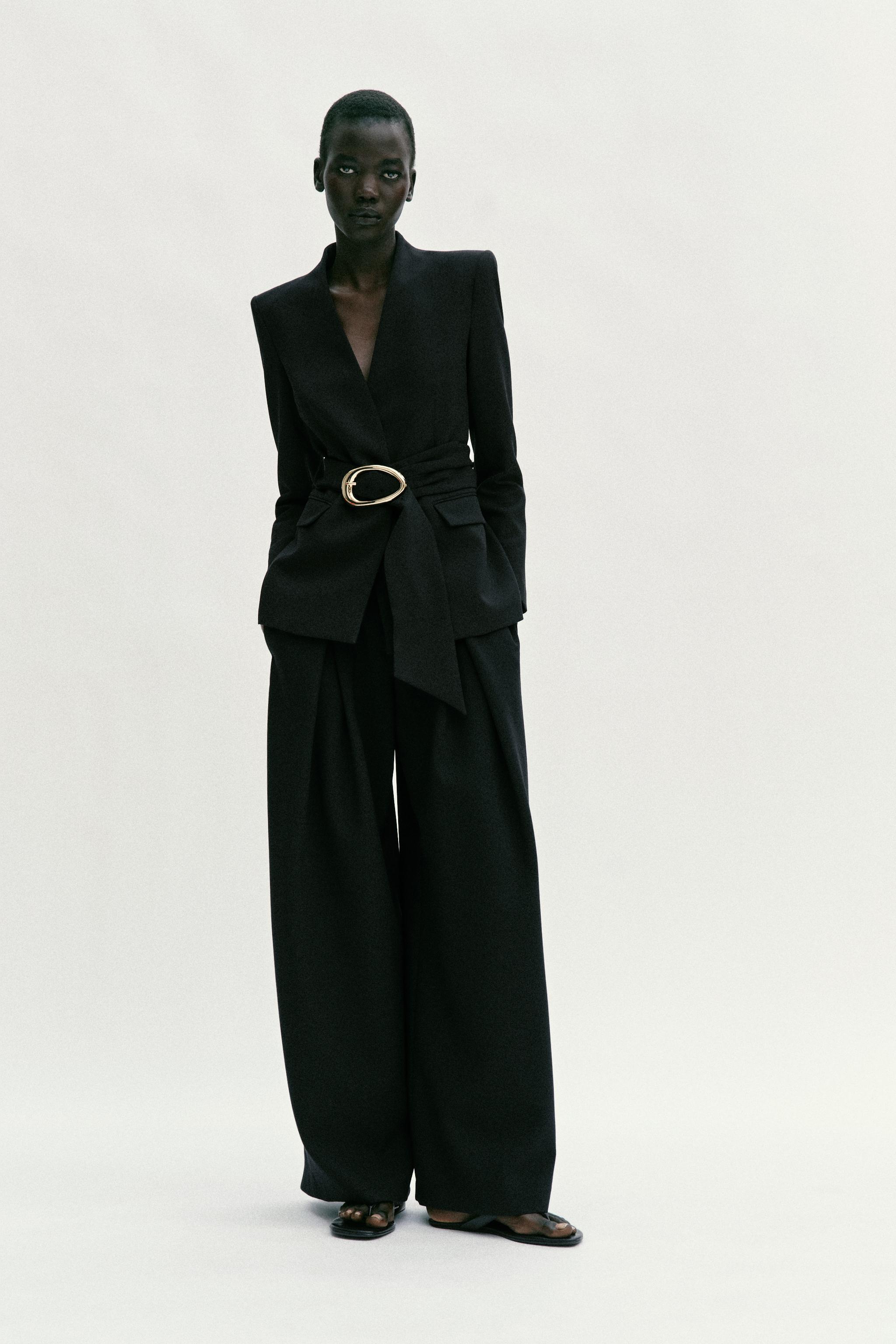 HIGH-WAISTED PLEATED PANTS