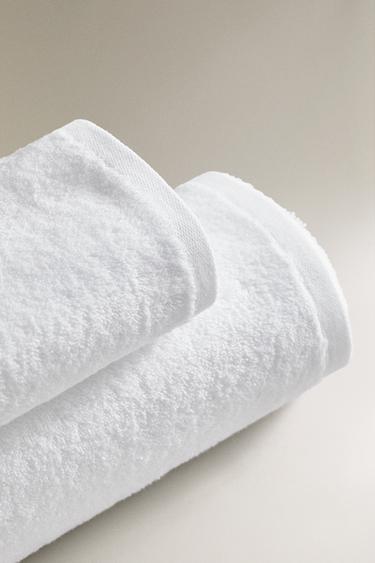 SERVIETTE DE BAIN EXTRA DOUCE - Blanc de Zara - Image 1