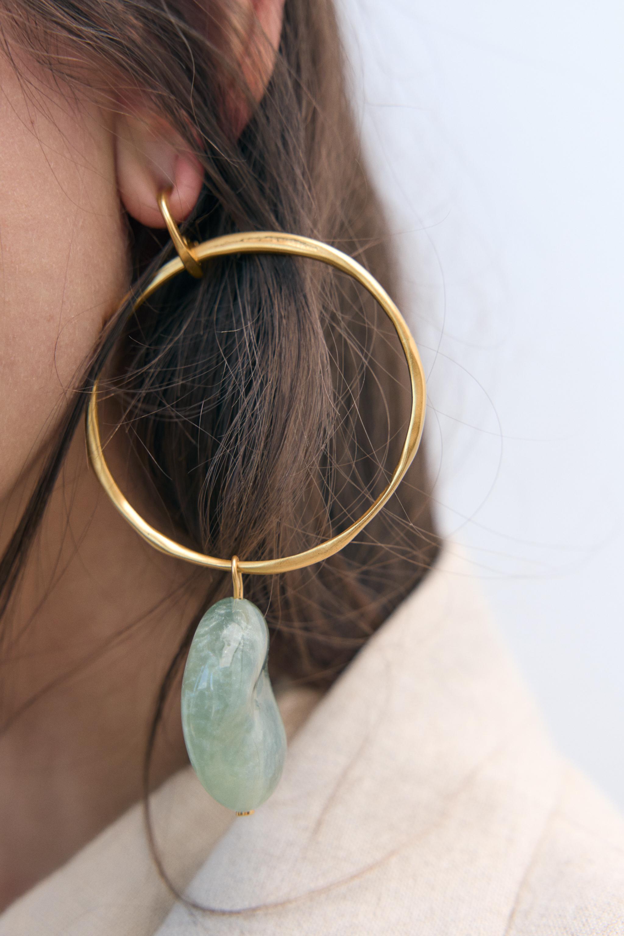 Gold hoop outlet earrings zara