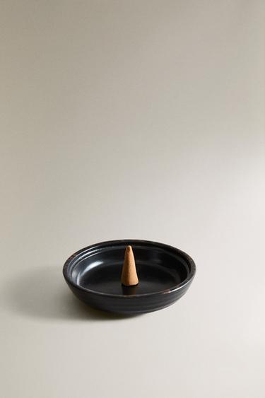 ENSEMBLE ENCENS CÔNES AMBER VANILLA ET PLAT (PACK DE 10) - pierre de Zara - Image 2