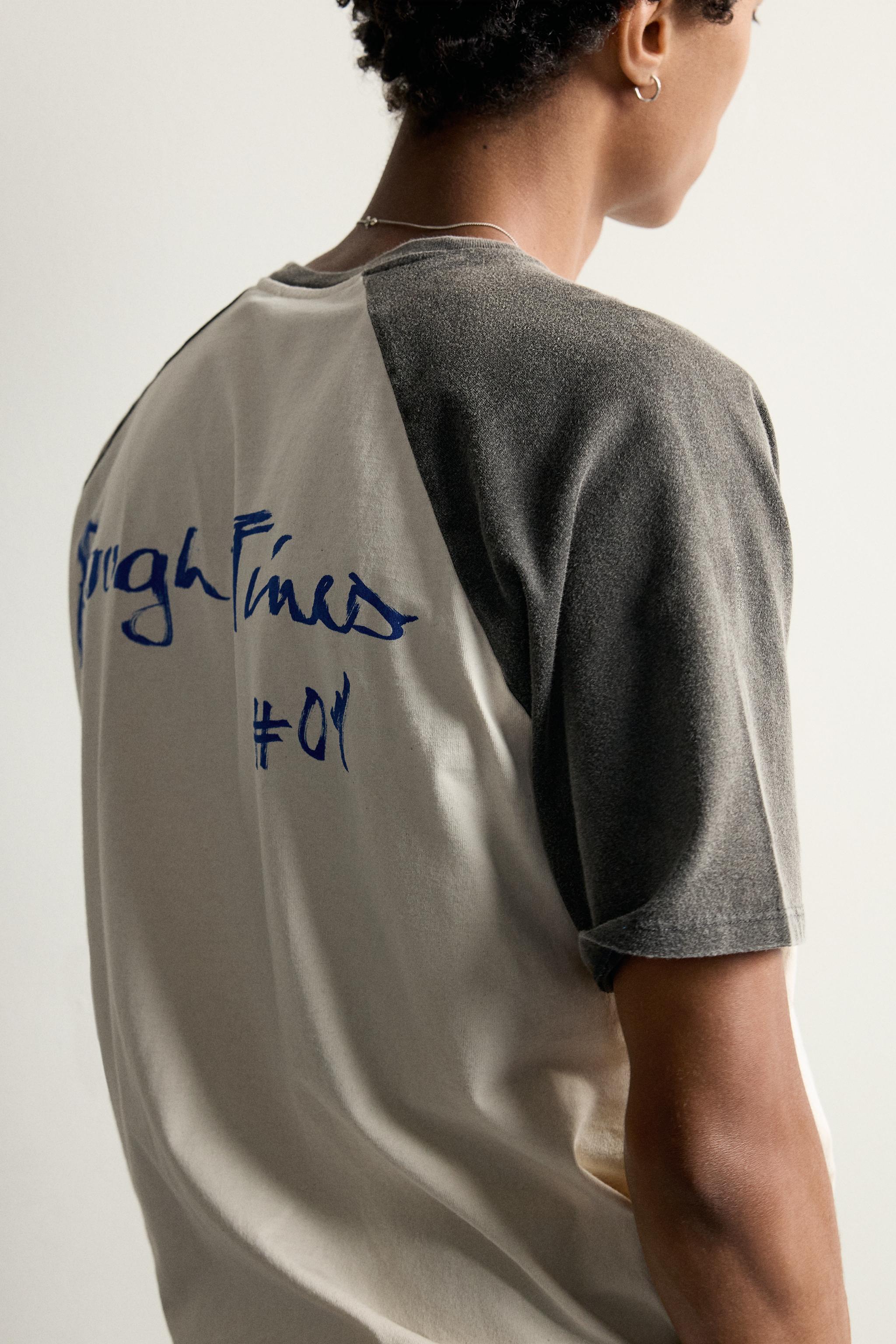 COLOR BLOCK TEXT T-SHIRT