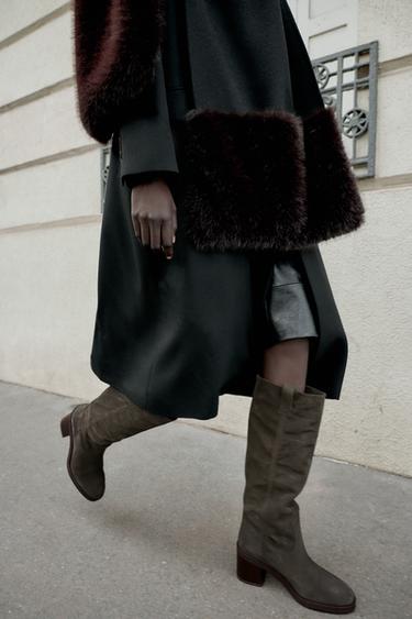 BOTTES À TALONS EN CROÛTE DE CUIR - Gris bleuté de Zara - Image 1