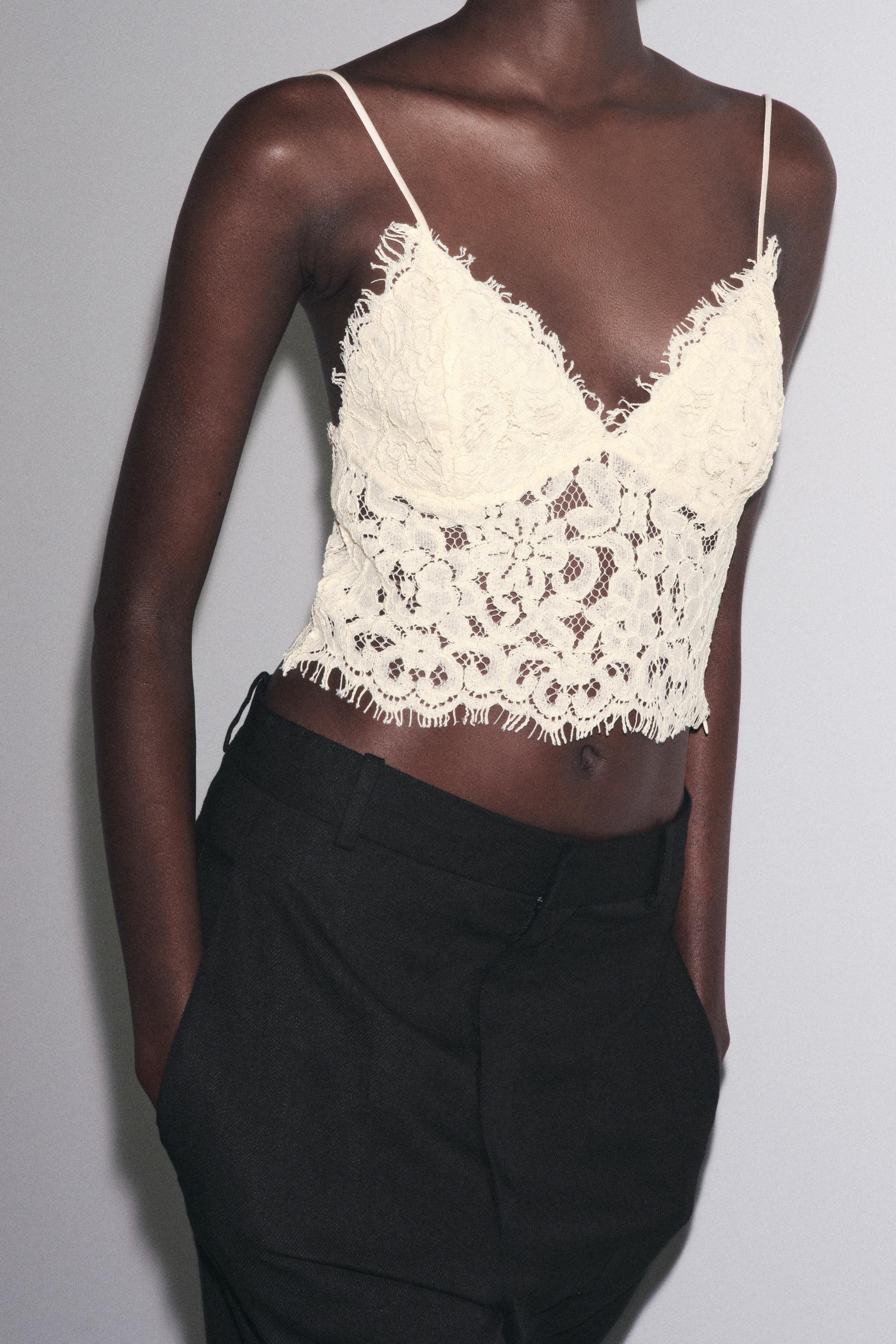 EMBROIDERED CROPPED TOP
